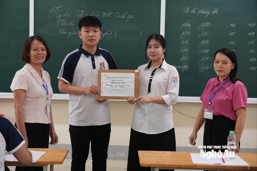 Giáo viên xứ Nghệ nhận xét về đề thi môn Ngữ văn