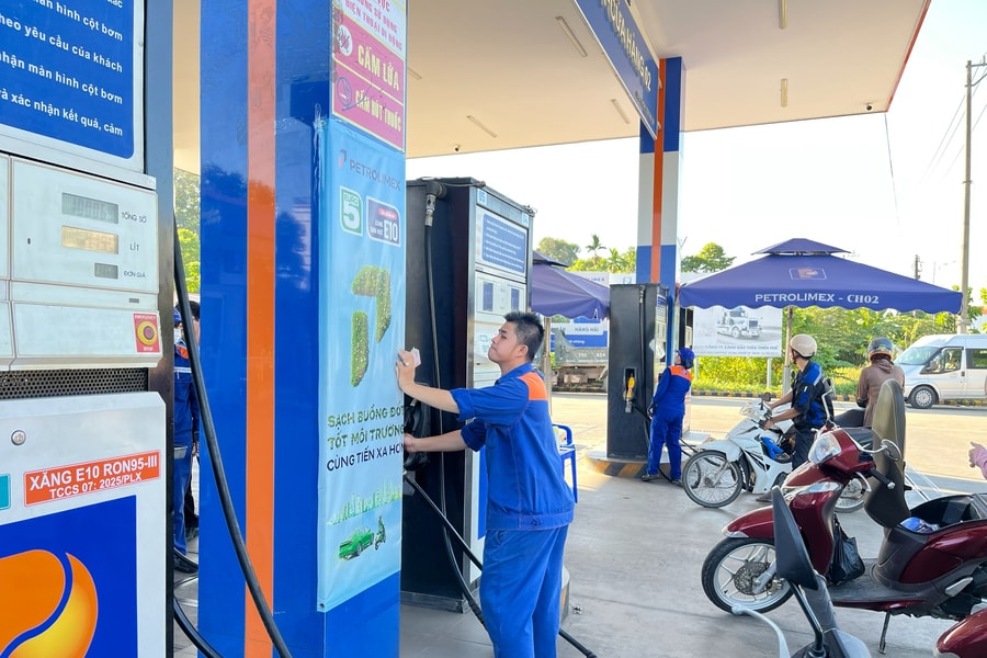 Giá xăng dầu hôm nay 11/6: Bảng giá xăng dầu tại Petrolimex, PVOIL, Mipec, Thalexim