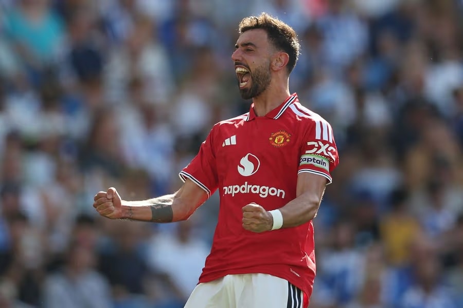 Man Utd và bài toán Bruno Fernandes: Khi Michael Carrick buộc phải tiết kiệm người không phổi