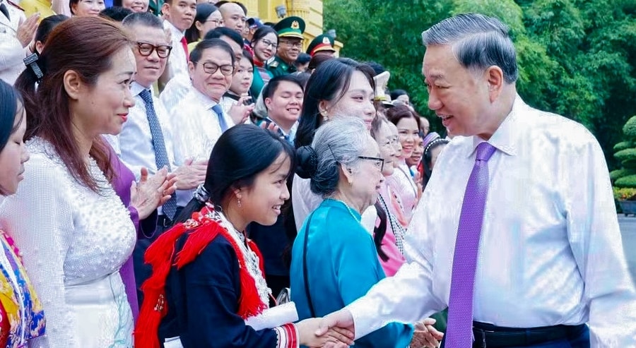 Con người, văn hóa và niềm tin luôn là trung tâm của mọi chính sách phát triển