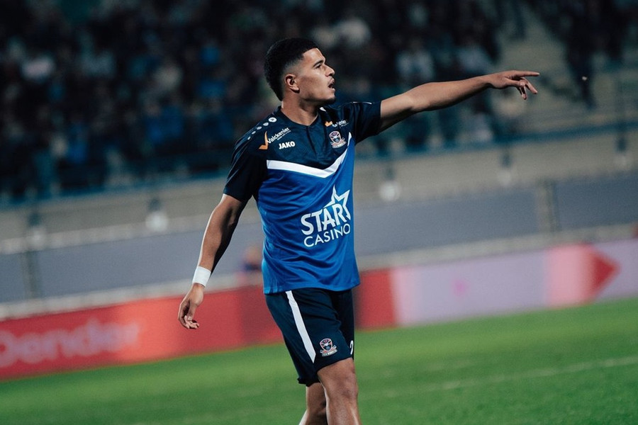 Tiền đạo Indonesia Ragnar Oratmangoen rời FCV Dender sau cuộc thanh lọc đội hình