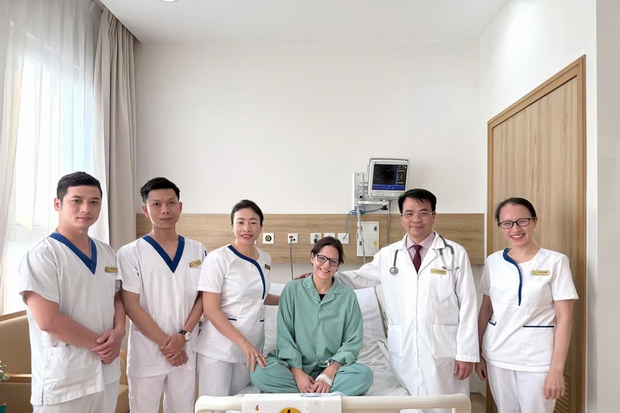 Cuộc chiến sinh tử 2 lần cứu sống nữ bệnh nhân nước ngoài ngay trên bàn can thiệp tại Vinmec Đà Nẵng