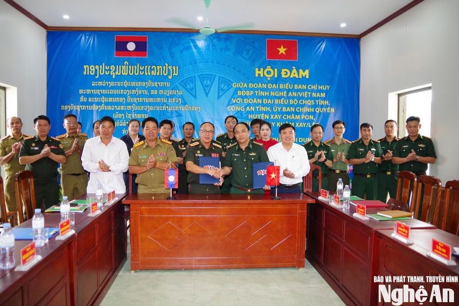 Thống nhất công tác chuẩn bị Giao lưu hữu nghị Quốc phòng biên giới Việt Nam - Lào lần thứ III