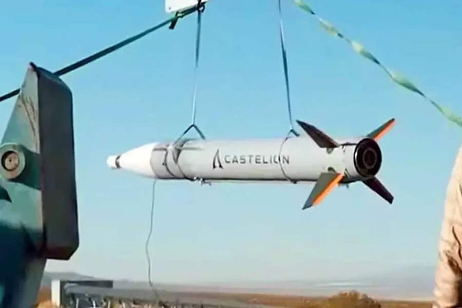 Mỹ đặt hàng loạt tên lửa siêu vượt âm Blackbeard giá rẻ và gói viện trợ 150.000 UAV cho Ukraine