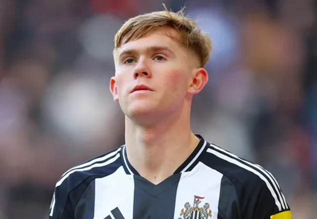 MU nhắm Lewis Hall với giá 50 triệu bảng: Lời giải cho bài toán hậu vệ trái tại Old Trafford
