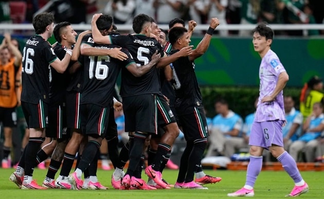Mexico hạ Hàn Quốc 1-0: Tấm vé knock-out sớm tại chảo lửa Guadalajara