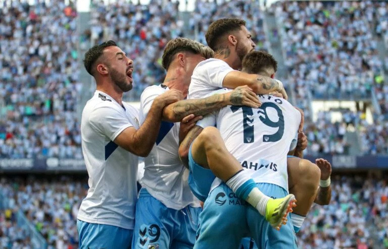 Malaga đánh bại Almeria 2-1: Cuộc trở lại La Liga đầy cảm xúc sau 8 năm chờ đợi