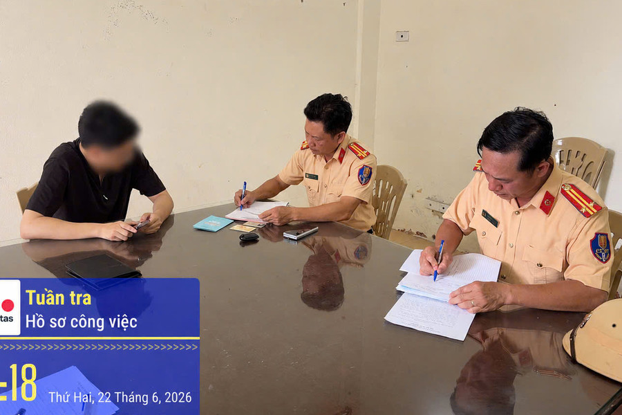 Thanh Hóa: Xử lý tài xế dùng băng dán che biển số xe để tránh phạt nguội