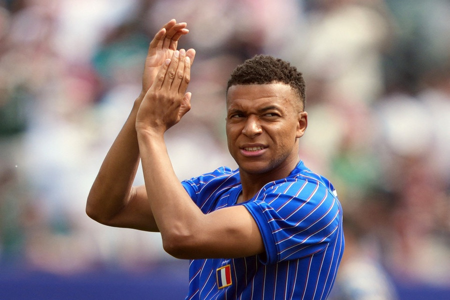 Kylian Mbappe lập kỷ lục lịch sử: Cầu thủ trẻ nhất cán mốc 100 trận cho tuyển Pháp