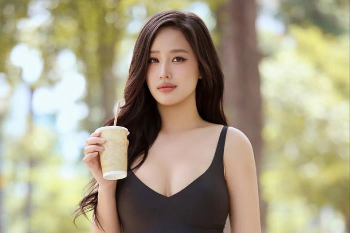 Mai Phương Thúy rời Hà Nội sau kỳ nghỉ một tháng: Nàng hậu bày tỏ sự lưu luyến
