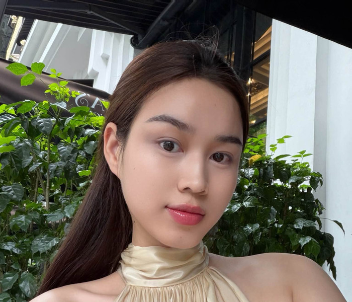 Hoa hậu Đỗ Thị Hà gây chú ý với nhan sắc rạng rỡ sau khi tăng 5kg và kết hôn