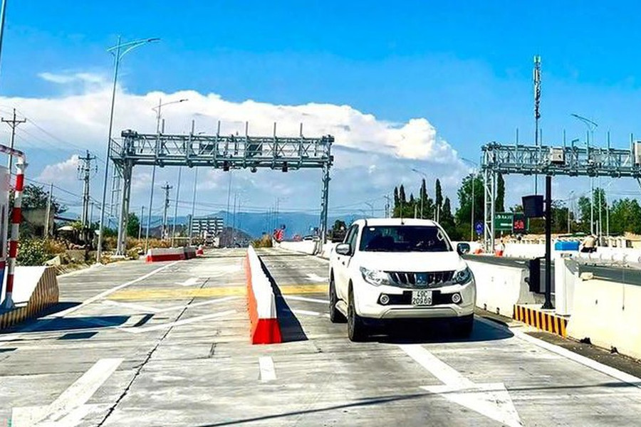 Đẩy nhanh triển khai thu phí các tuyến cao tốc đủ điều kiện