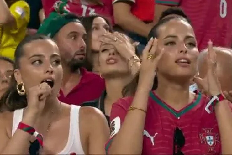 Cặp song sinh nhà Neiva gây sốt khán đài World Cup trong ngày Bồ Đào Nha bế tắc