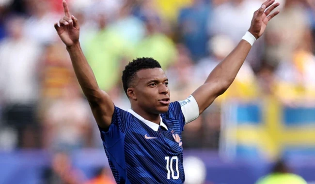 Mbappe lập kỷ lục vĩ đại, tuyển Pháp đè bẹp Thụy Điển 3-0 để vào vòng 16 đội World Cup
