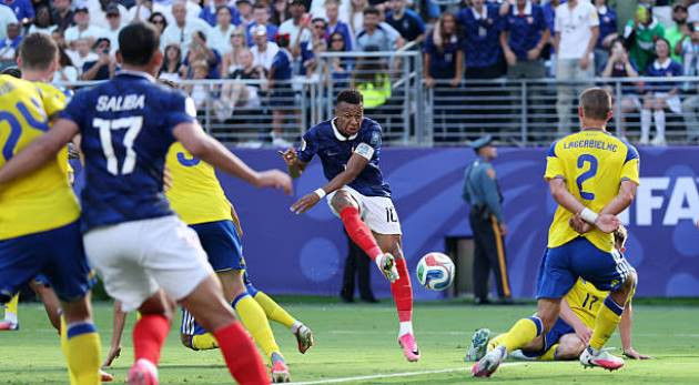 Mbappe lập cú đúp đẳng cấp, Pháp đè bẹp Thụy Điển 3-0 để vào vòng 16 đội