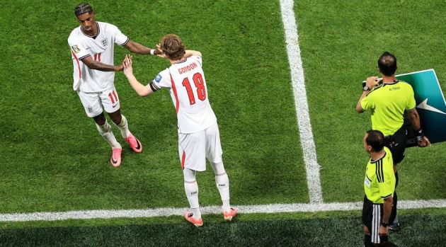 Tuyển Anh ngược dòng nghẹt thở: Dấu ấn Thomas Tuchel và bản năng sát thủ của Harry Kane