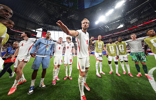 Harry Kane giải cứu tuyển Anh: 75 phút thảm họa và bài toán chiến thuật của Thomas Tuchel