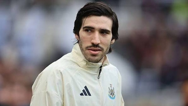 Tottenham phá kỷ lục chiêu mộ Sandro Tonali: Tham vọng hồi sinh từ đống đổ nát