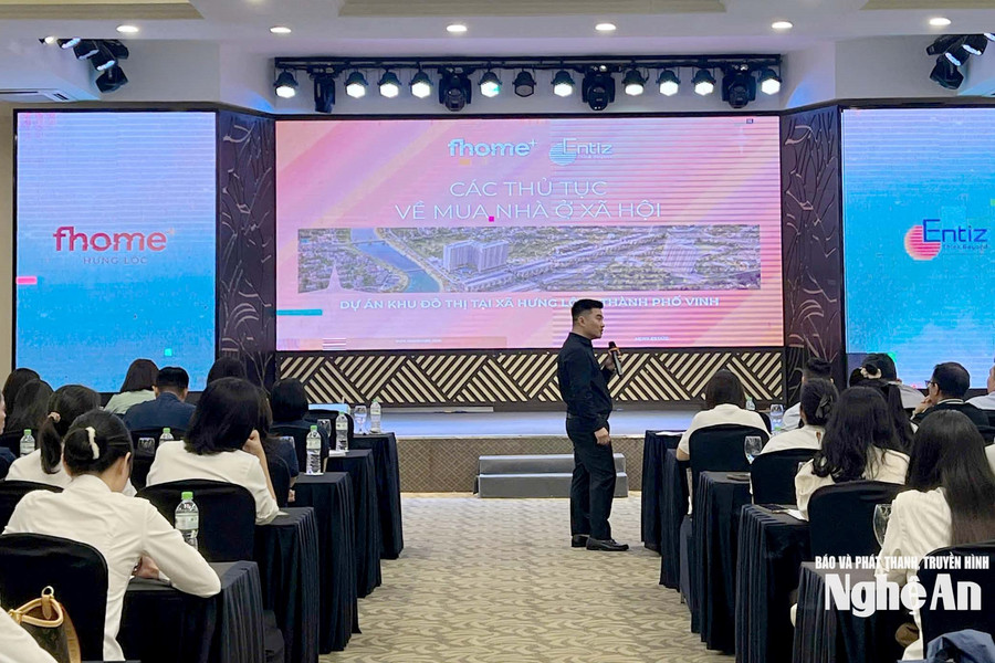 Hơn 500 khách mời tham gia sự kiện hướng dẫn mua nhà ở xã hội do Entiz Group tổ chức