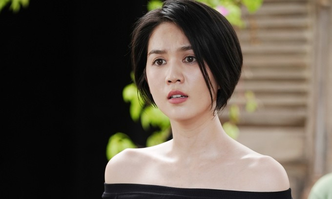 Ngọc Trinh khoe sắc vóc quyến rũ trong thiết kế đỏ và hành trình thay đổi sau phim Chị Dâu