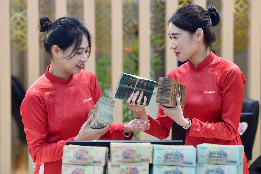Lãi suất ngân hàng ngày 7/7/2026: Ưu đãi chạm mốc 8,9% trong ngày hội săn sale