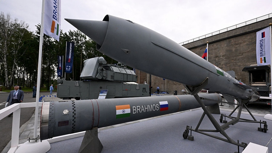 UAE đàm phán mua tên lửa siêu thanh BrahMos và hệ thống chỉ huy AI từ Ấn Độ