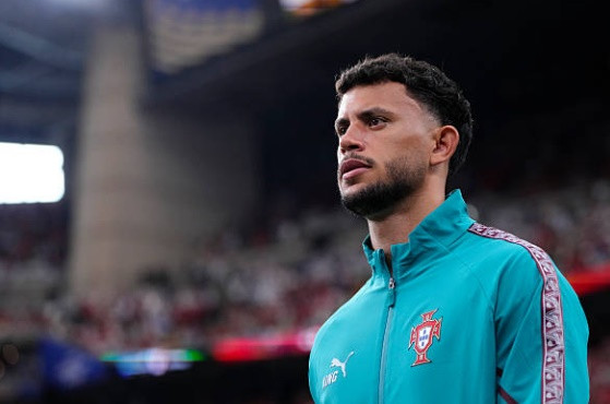 Man City gia cố hành lang phải: 5 gương mặt tiềm năng chia lửa cho Matheus Nunes