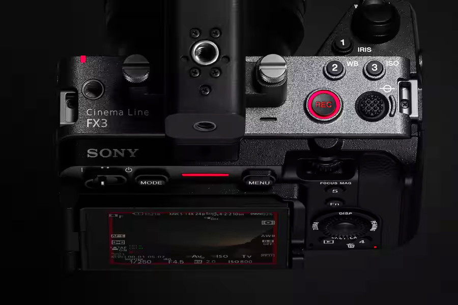 Lộ diện Sony FX5: Bước tiến mới với cảm biến 16.6MP và Triple-base ISO