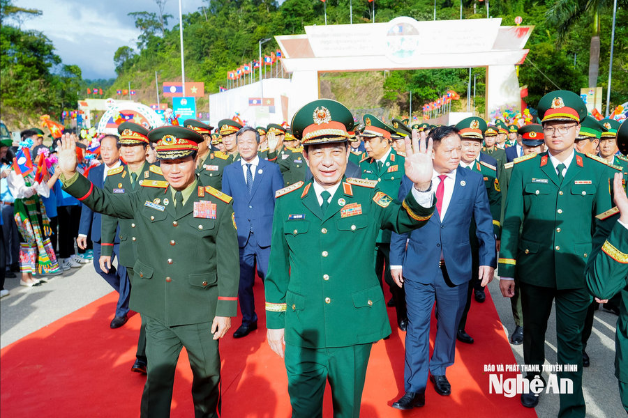 Xây dựng đường biên giới Việt Nam - Lào hòa bình, hữu nghị, hợp tác, ổn định và phát triển