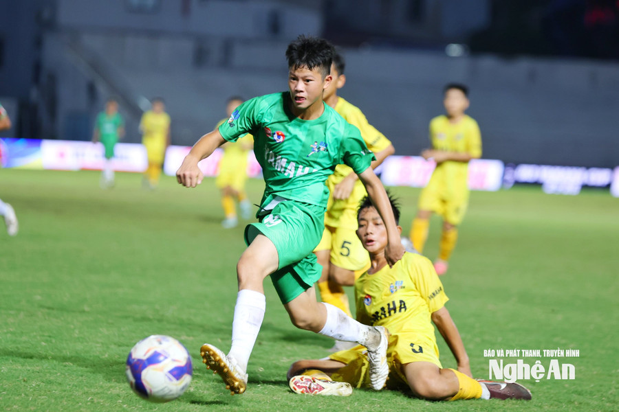 U13 Sông Lam Nghệ An thắng đậm Đông Á Thanh Hóa, vào chung kết U13 Quốc gia