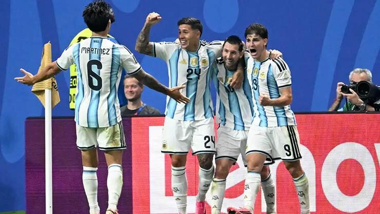 Argentina - Thụy Sĩ: Messi và sứ mệnh phá vỡ khối bê tông tại tứ kết World Cup