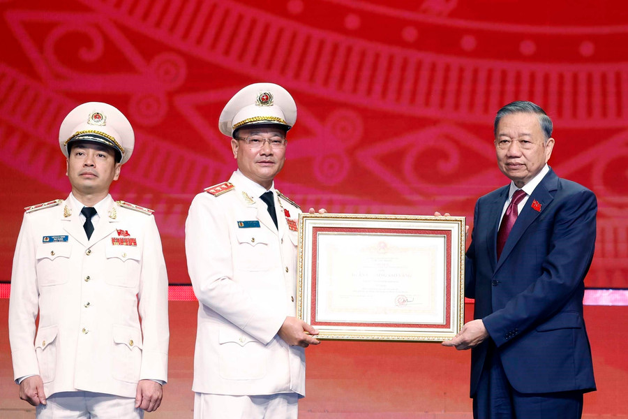 Long trọng kỷ niệm 80 năm Ngày truyền thống lực lượng An ninh nhân dân, đón nhận Huân chương Sao vàng lần thứ 4