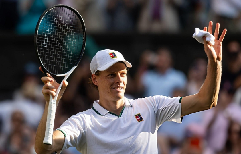 Jannik Sinner khuất phục Novak Djokovic, hẹn Alexander Zverev tại chung kết Wimbledon 2026