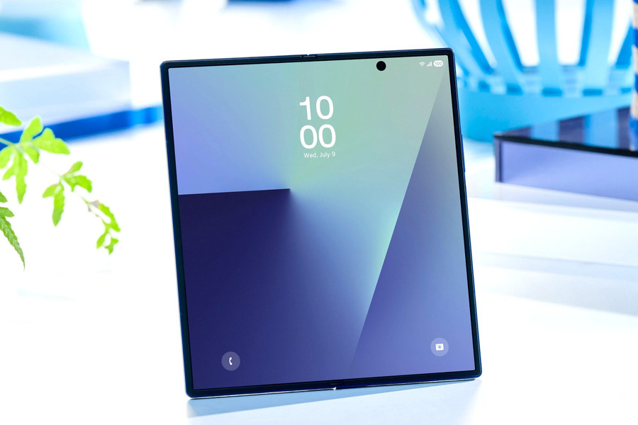 Lộ diện Samsung Galaxy Z Fold 8 Ultra: Công nghệ màn hình gập gần như không nếp nhăn