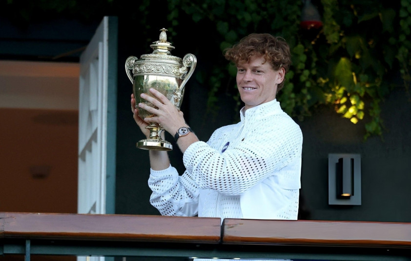Jannik Sinner bảo vệ thành công ngôi vương Wimbledon 2026 và cột mốc tiền thưởng lịch sử