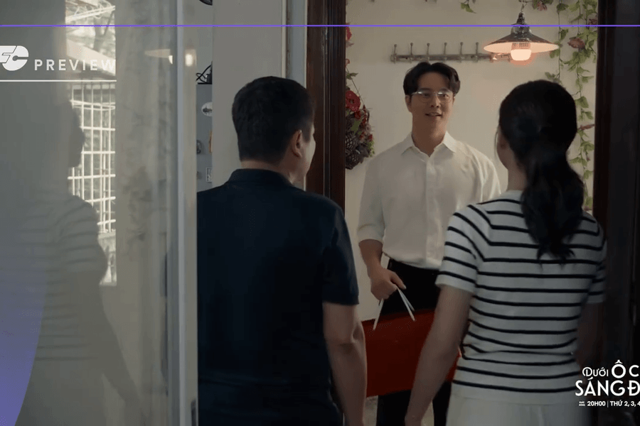 Dưới ô cửa sáng đèn tập 26: Sơn gây ấn tượng mạnh với hàng xóm, Sinh ngày càng tự ti