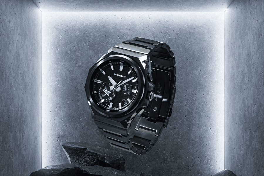 Casio G-Steel GST-B1000BD: Khi G-Shock khoác lên mình lớp áo mạ ion đen sang trọng