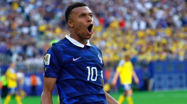 Kylian Mbappe: Khi những con số thách thức di sản vĩ đại của Zidane và Platini