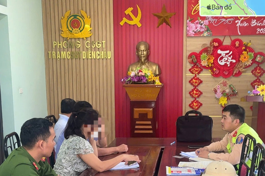 Xử phạt nữ tài xế cố vượt đường sắt khi đèn đỏ đã bật sáng