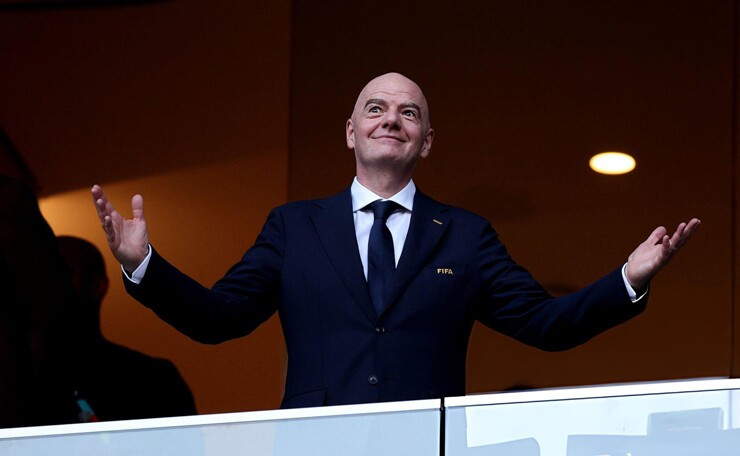 Chủ tịch FIFA Gianni Infantino bị đề nghị điều tra vì nghi vấn xóa thẻ đỏ tại World Cup
