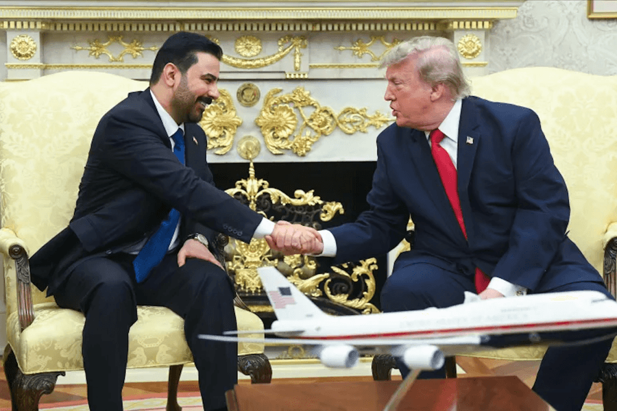 Tổng thống Trump bất ngờ hủy bỏ thu phí eo biển Hormuz