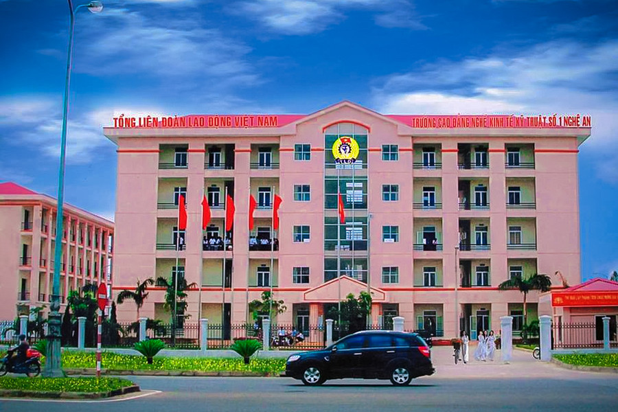 Trường Cao đẳng Kinh tế - Kỹ thuật số 1 Nghệ An có hiệu trưởng mới