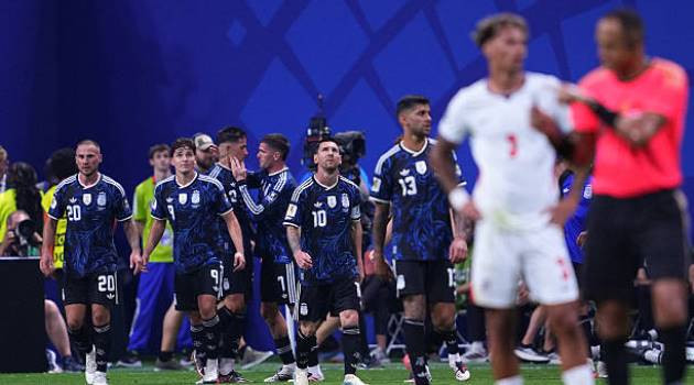 Argentina ngược dòng hạ Anh 2-1: Bản lĩnh nhà vua và kỷ lục vĩnh cửu của Messi