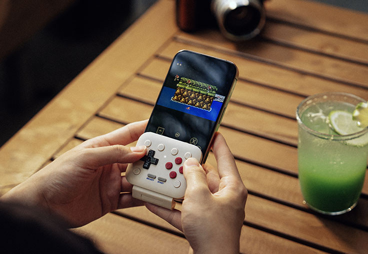 8BitDo FlipPad ra mắt: Tay cầm chơi game dạng gập cho smartphone với giá 30 USD