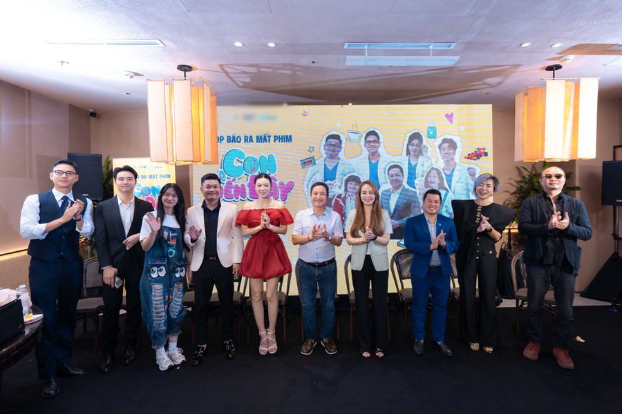 Thanh Hương và NSƯT Chí Trung hội ngộ trong series y khoa Con đến đây