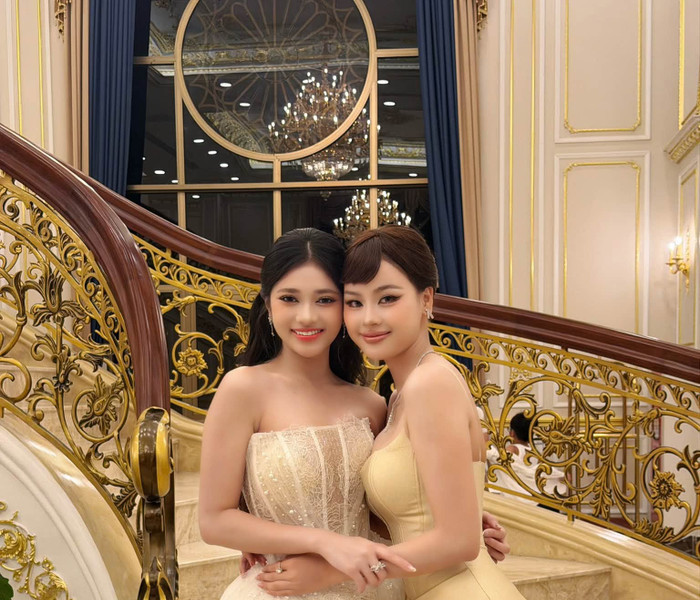 Á hậu Minh Kiên và Đào Thị Hiền gây chú ý với nhan sắc chín muồi khi hội ngộ
