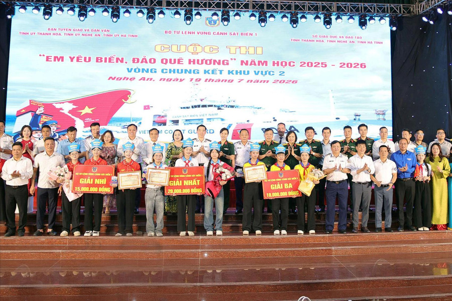 Hấp dẫn vòng Chung kết Khu vực 2 Cuộc thi "Em yêu biển, đảo quê hương" năm học 2025 - 2026