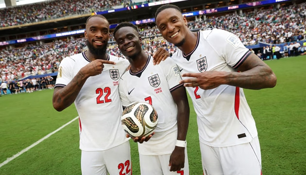 Thomas Tuchel giải thích lý do cất Bukayo Saka dù lập hat-trick tại World Cup 2026