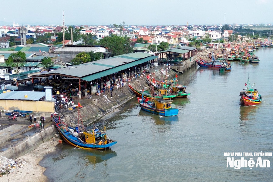 Thời tiết Nghệ An ngày 21/7: Ngày nắng nóng, chiều tối có mưa rào và dông vài nơi
