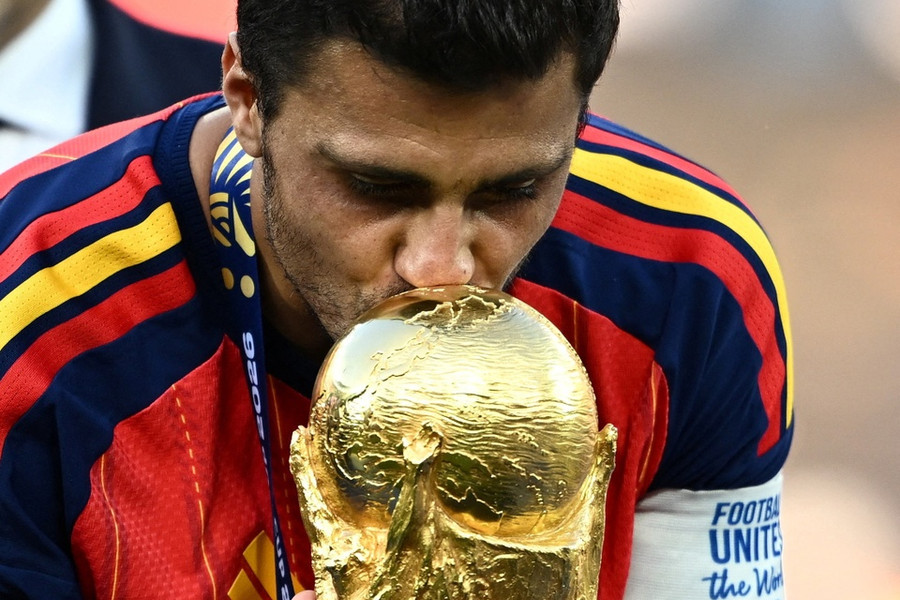 Rodri giành Quả bóng vàng World Cup 2026 sau ngôi vương của Tây Ban Nha